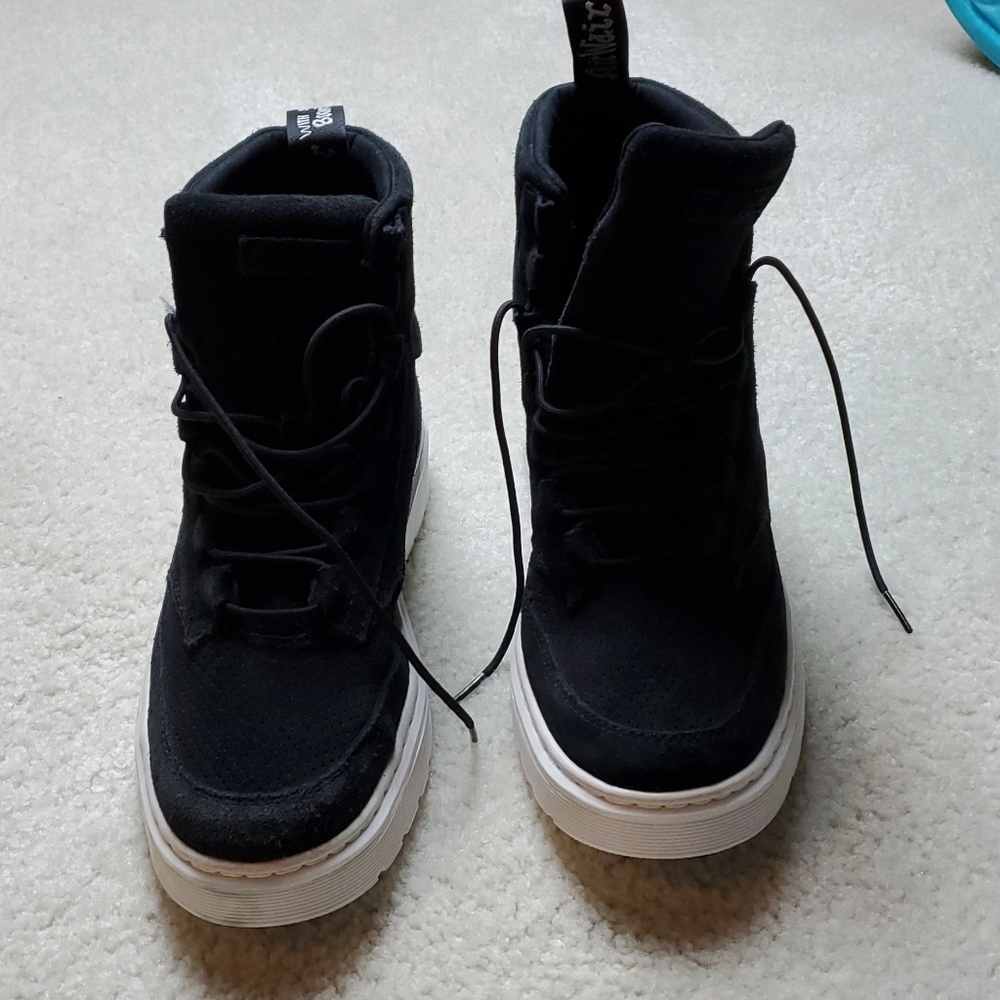 MEN DR. MARTENS KAMAR BLACK SUEDE BOOTS NEW SIZE 9